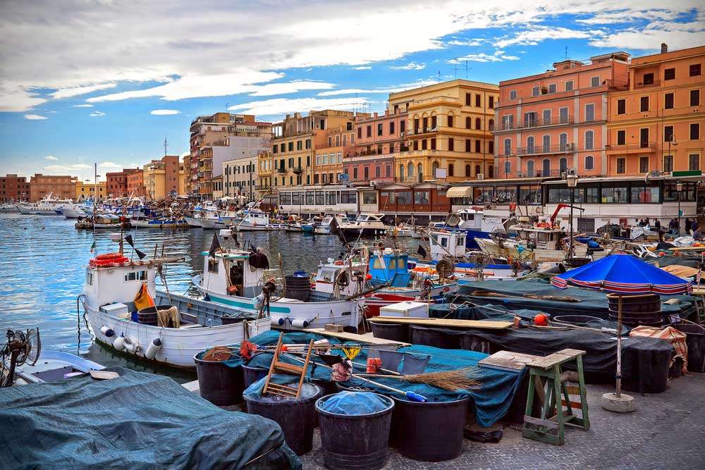 Région portuaire d'Anzio Latium Italie puzzle en ligne