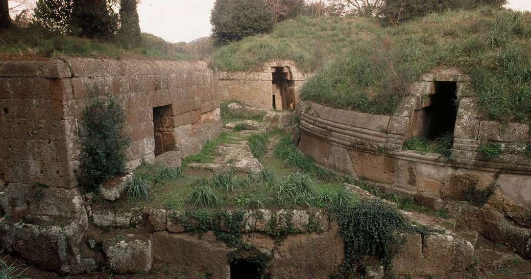 Cerveteri Etruscan κυκλικοί τάφοι, περιοχή Λάτσιο online παζλ