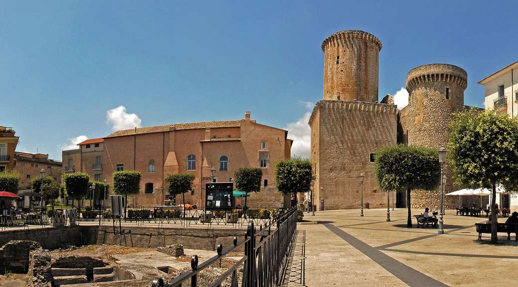 Fondi Castello Lazio Region Itálie skládačky online