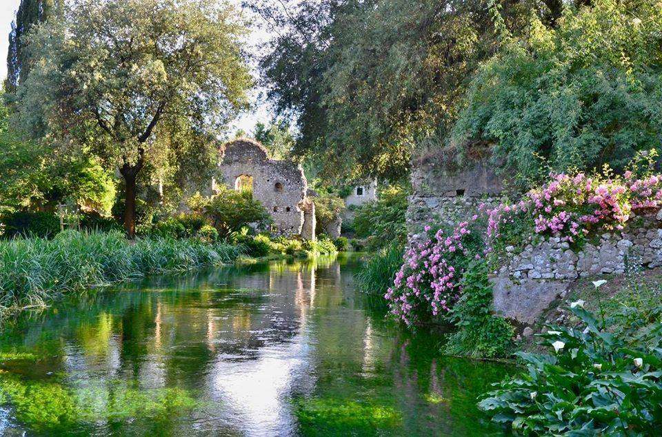 Ninfa Garden Lazio régió Olaszország kirakós online