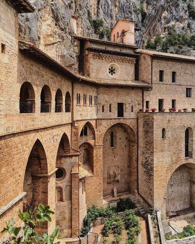 Subiaco Benedictijner klooster Lazio regio Italië legpuzzel online