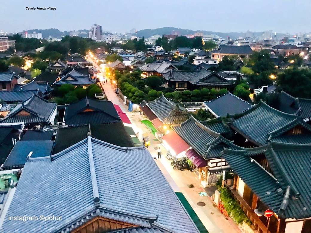 Vesnice Jeonju Hanok (Jižní Korea) online puzzle