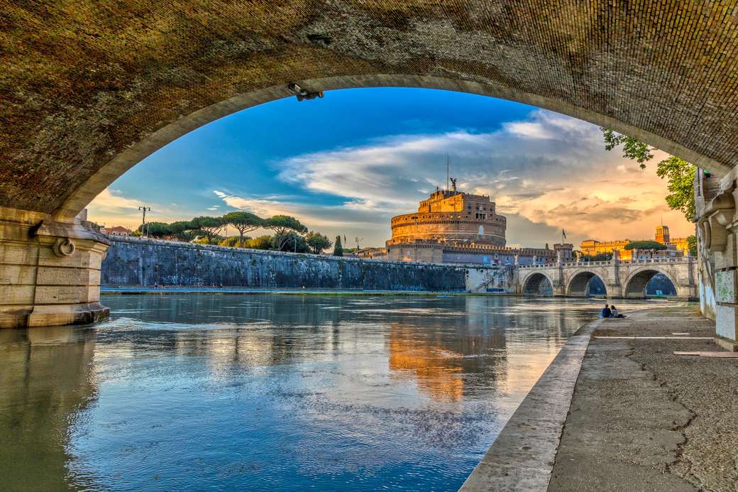 Roma Vista del Castel Sant'Angelo desde las orillas del Tíber rompecabezas en línea