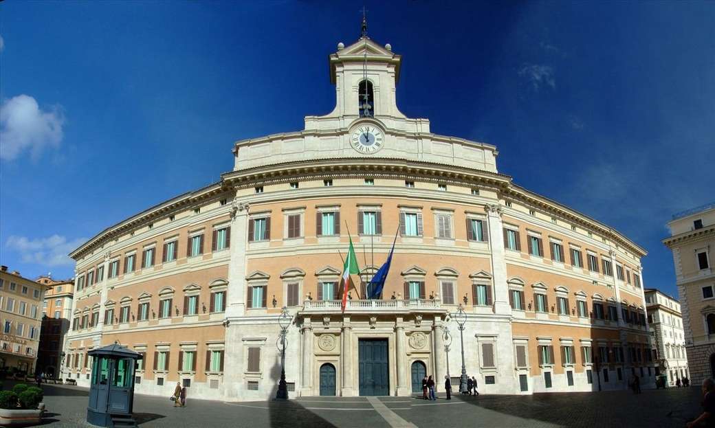 Rom Palazzo Montecitorio pussel på nätet
