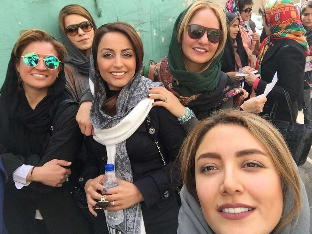 Ιρανές γυναίκες παζλ online