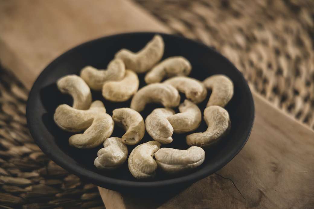 färska och läckra cashewnötter Pussel online