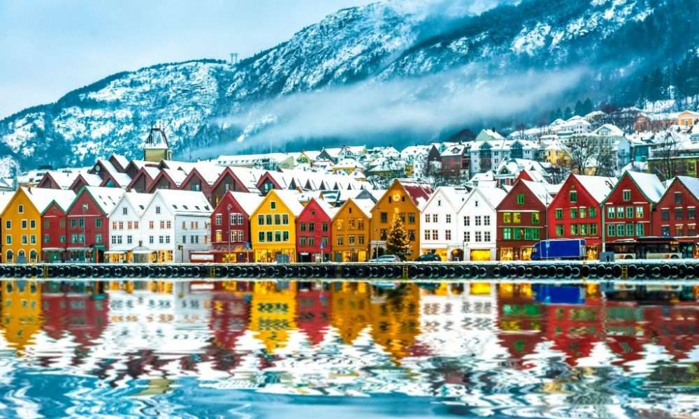 Skandináv falu a tengeren online puzzle