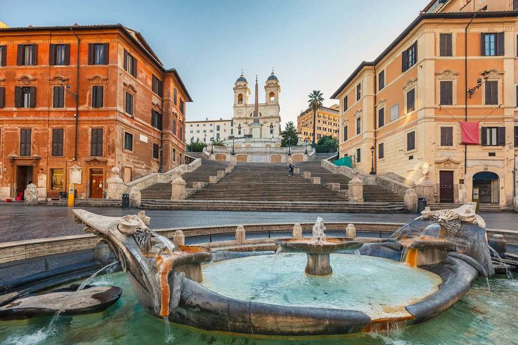Іспанські сходи з фонтаном в Римі пазл онлайн