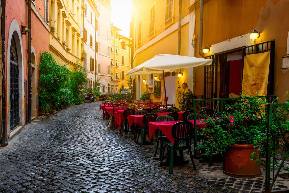 Café de rua da cidade velha em Roma quebra-cabeças online