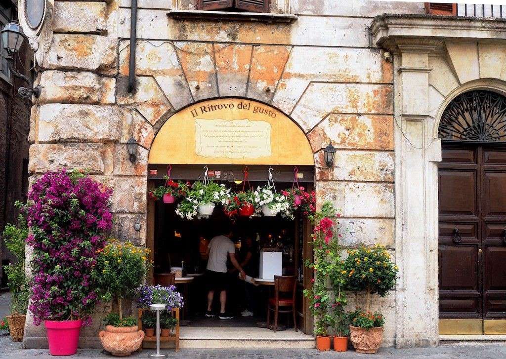 Oud stadsrestaurant in Rome legpuzzel online