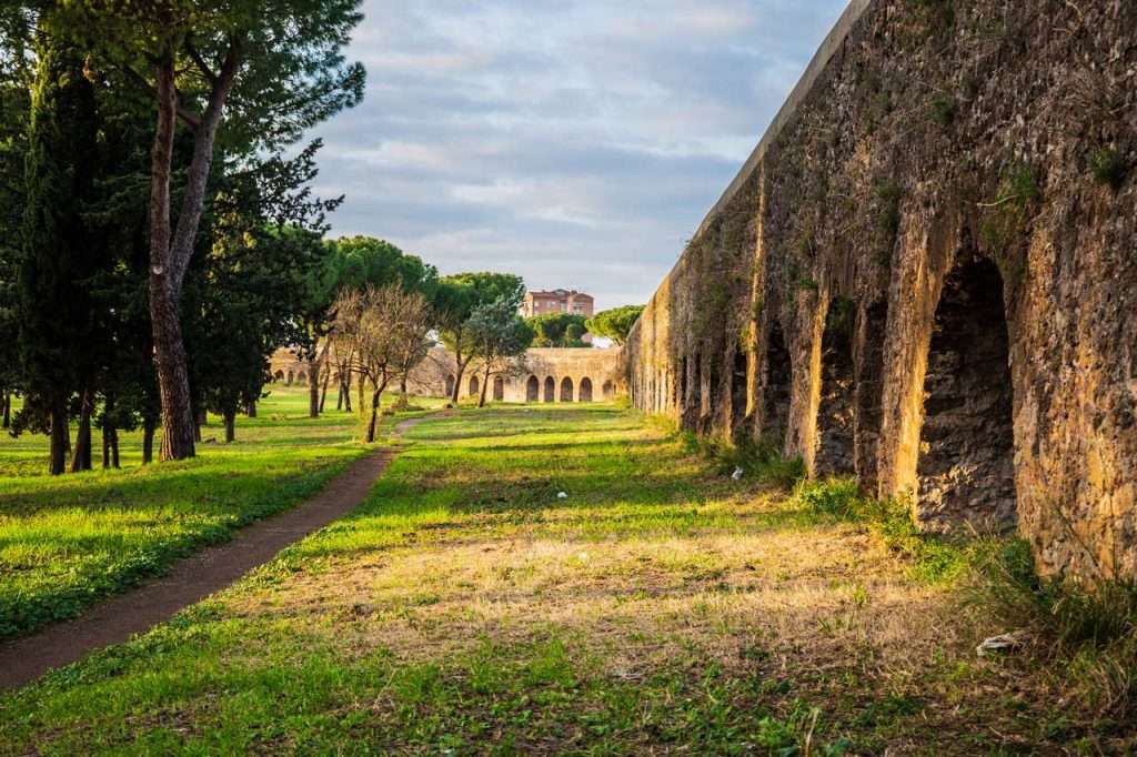 Парк Акведотти недалеко от Рима онлайн-пазл