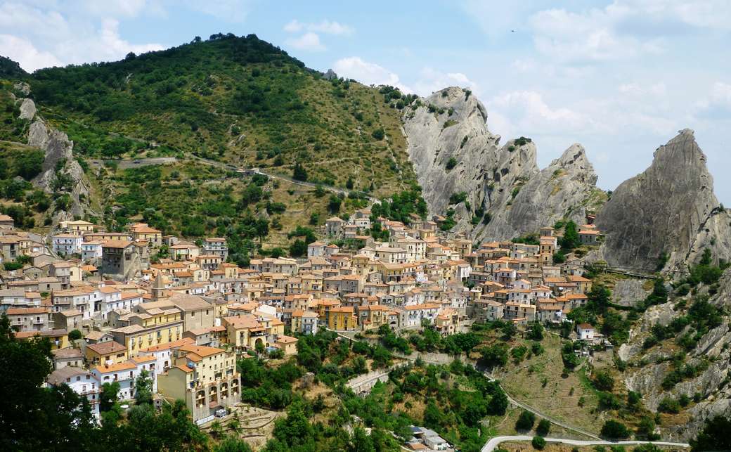 Castelmezzano Basilicata régió Olaszország online puzzle