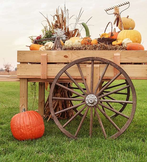 Есенна декорация в градината онлайн пъзел