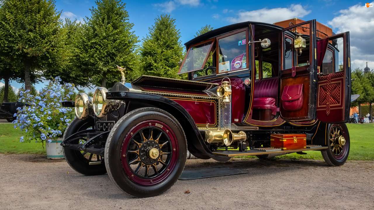 Historic, Rolls-Royce Silver Ghost jigsaw puzzle online