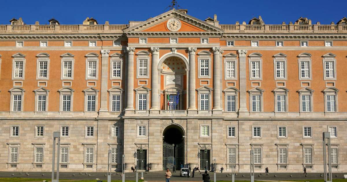 Caserta Royal Palace Campania Italien Pussel online