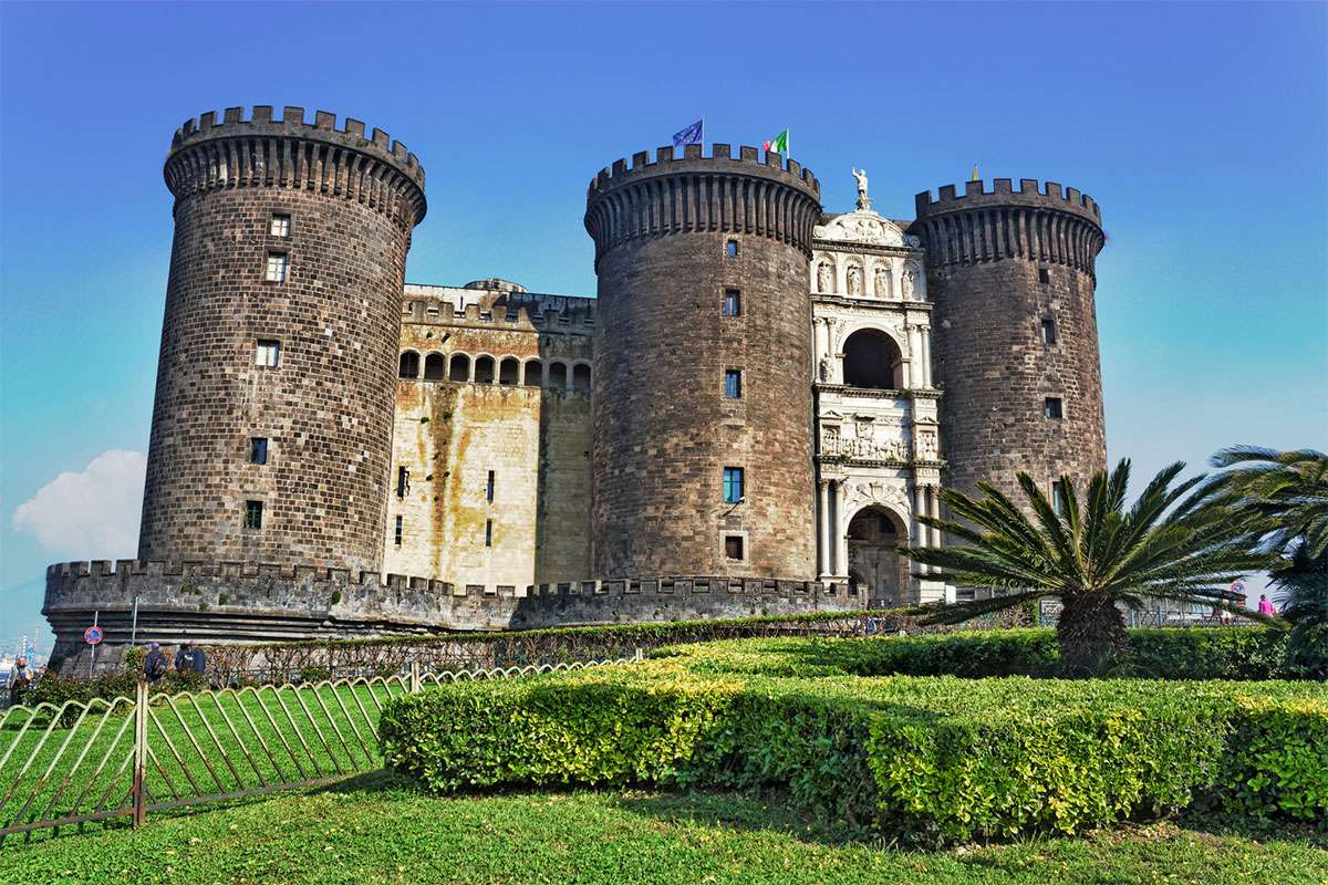 Neapel Castel Nuovo Region Kampanien Italien pussel på nätet