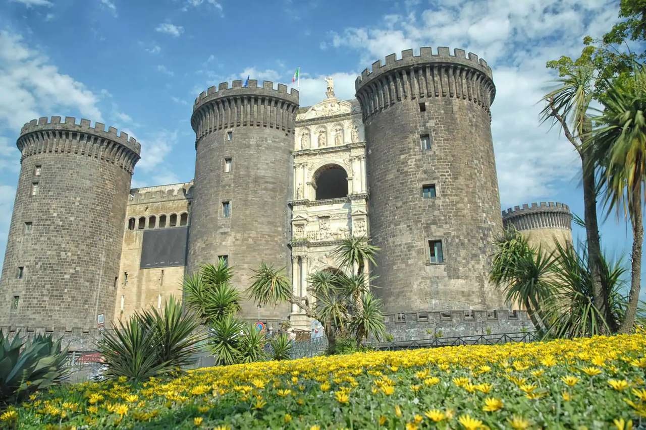 Nápoly Castel Nuovo régió Campania Olaszország online puzzle