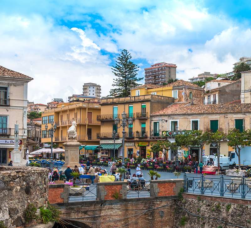 Pizzo-stad in Calabrië, Italië legpuzzel online