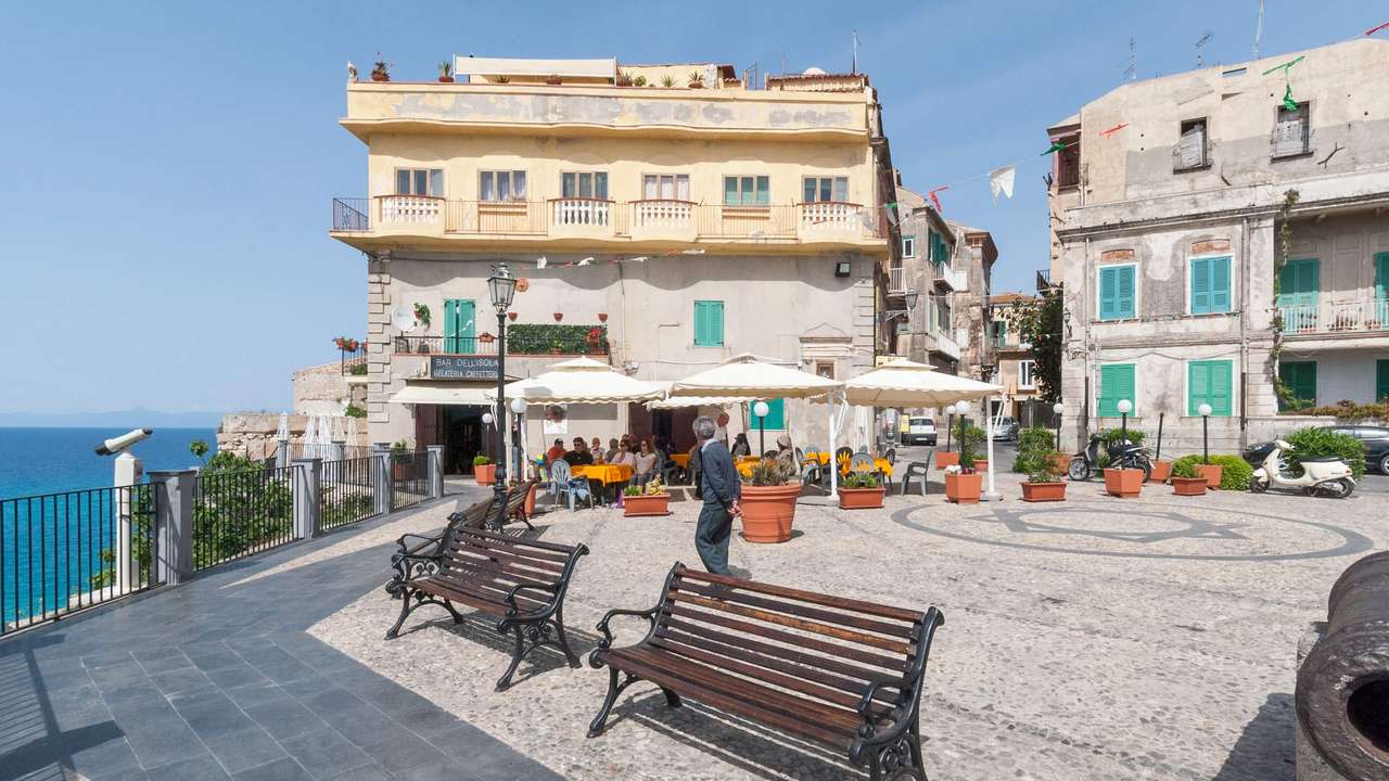 Tropea-stad in Calabrië, Italië legpuzzel online