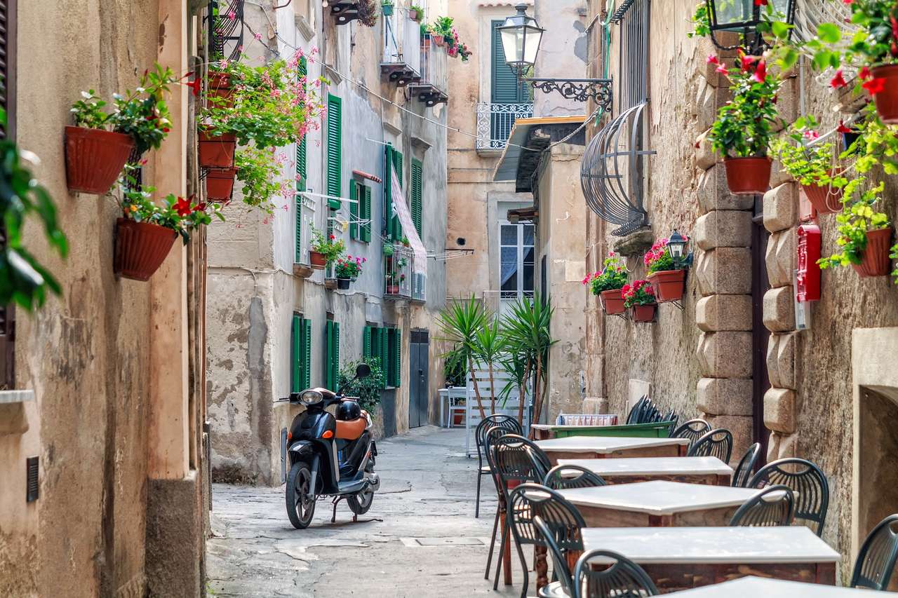 Tropea város, Calabria, Olaszország online puzzle