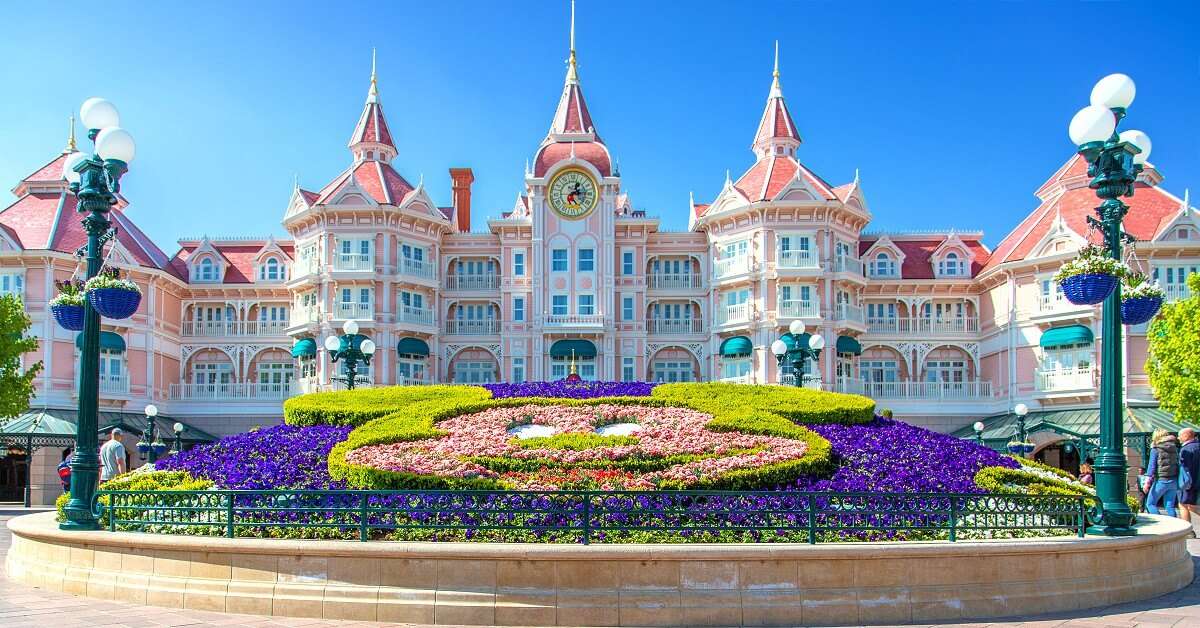Complexo de hotéis Disneyland para crianças puzzle online