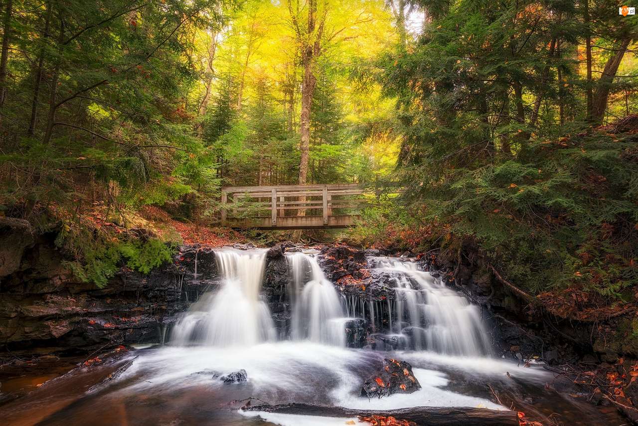 Nationalpark - Michigan State, Wasserfall Online-Puzzle