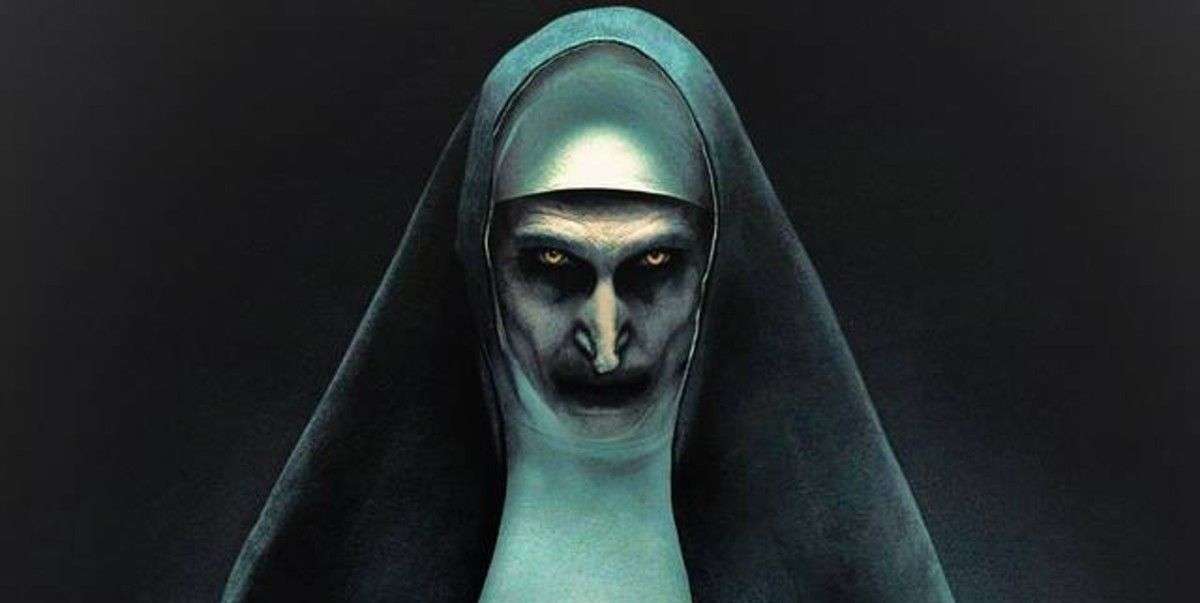 Монахинята онлайн пъзел