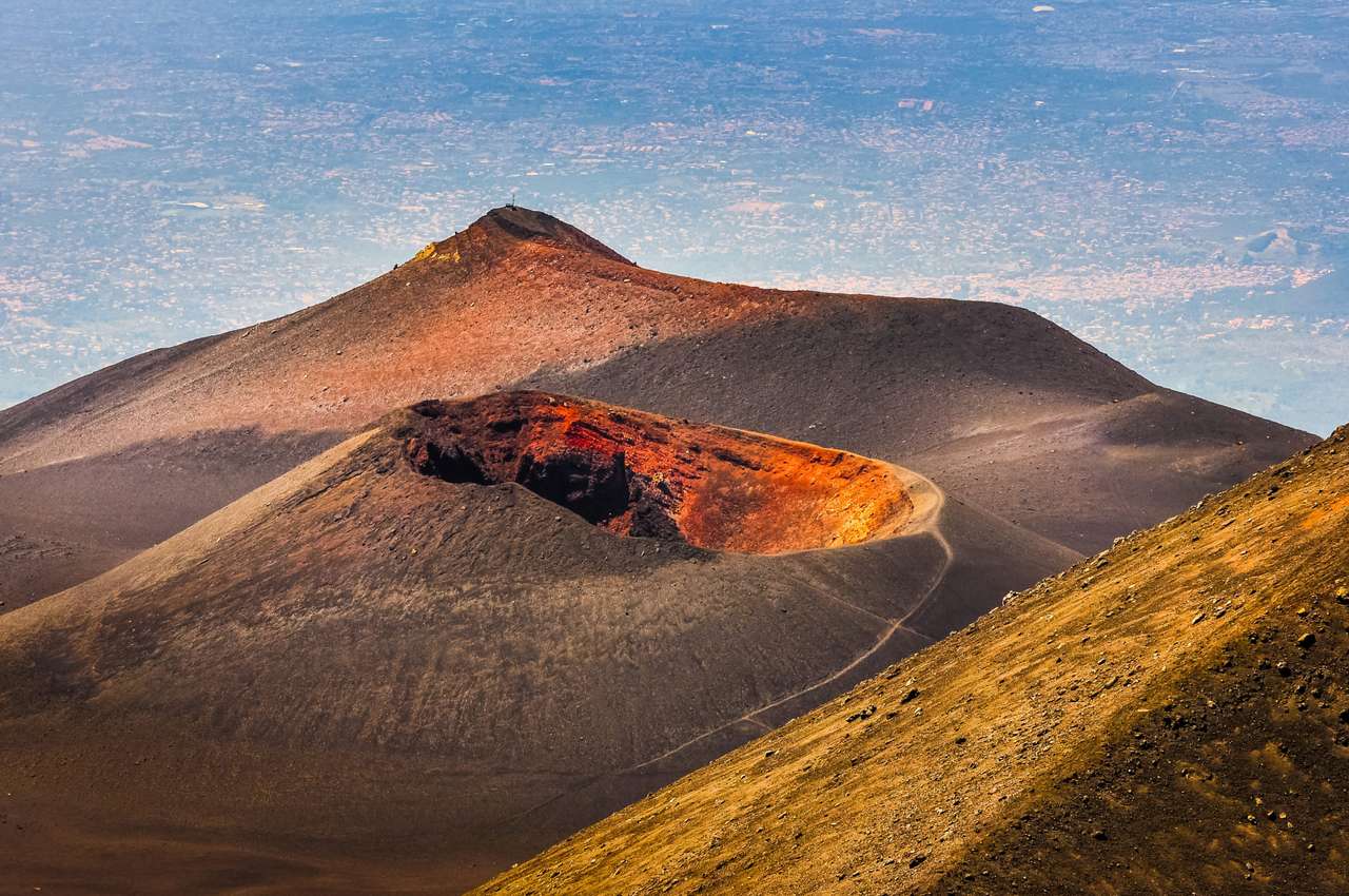 Cratera do vulcão Aetna na Sicília puzzle online