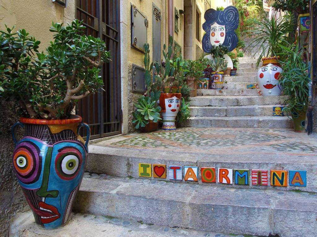 Město Taormina na Sicílii online puzzle