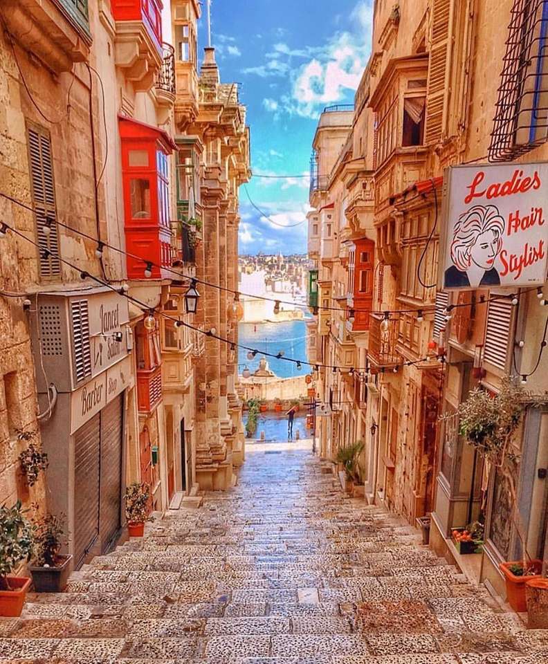 Vicolo di La Valletta a Malta puzzle online