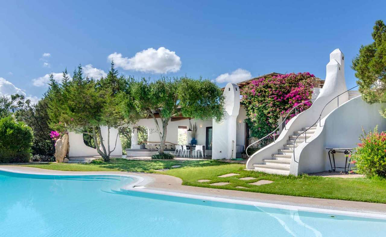 Luxusní vila Porto Rotondo na Sardinii skládačky online