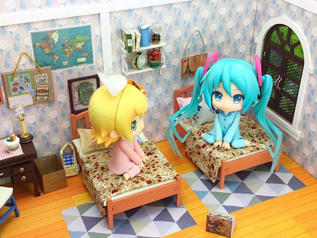 Miku und ihre Freundin Online-Puzzle