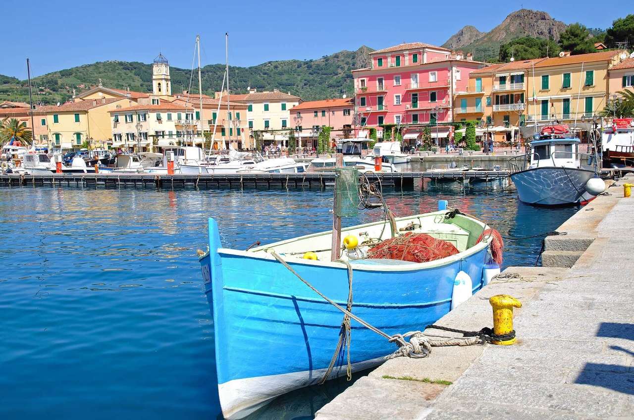 Porto Azzurro på Elba Island Italien pussel på nätet