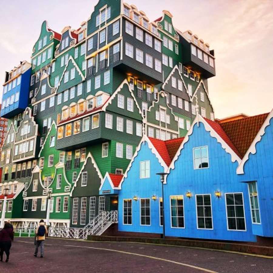 HOTEL V AMSTERDAMU online puzzle