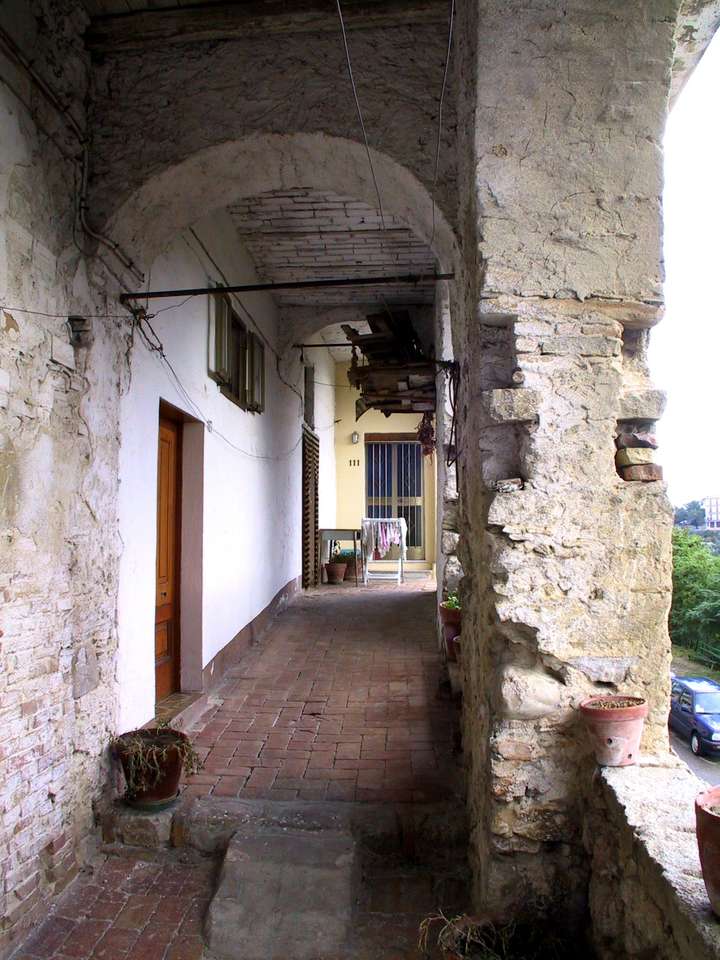 Calitri az Arco di Zampaglione útján kirakós online