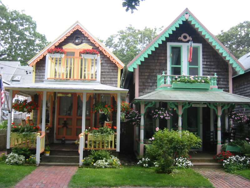 színes házak kirakós online