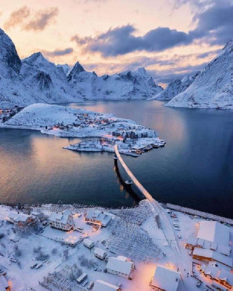 冬のノルウェー。 オンラインパズル