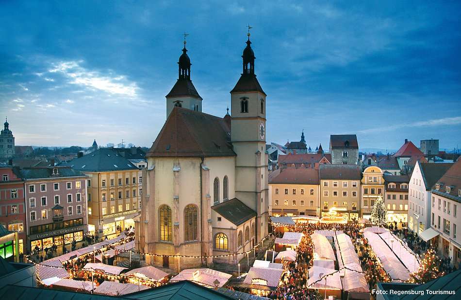 Piața de Crăciun din Regensburg jigsaw puzzle online