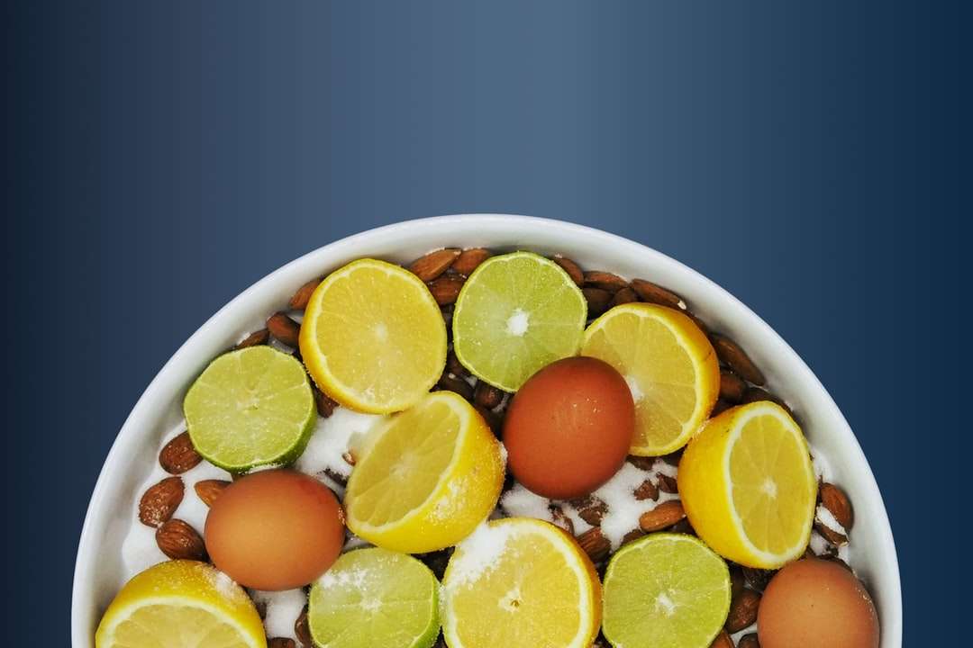 Torta al limone, uova, zucchero, mandorle puzzle online