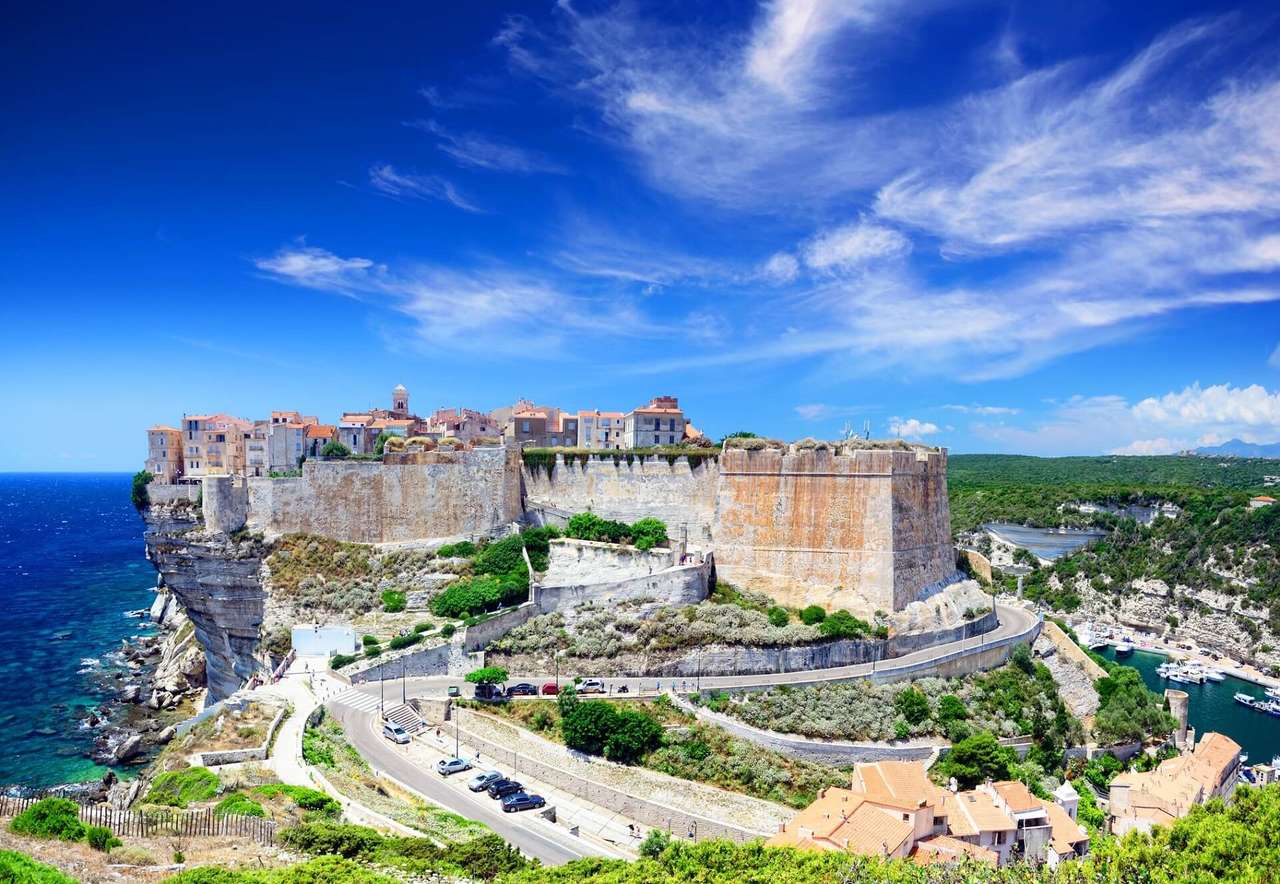 Bonifacio přístavní město na Korsice skládačky online