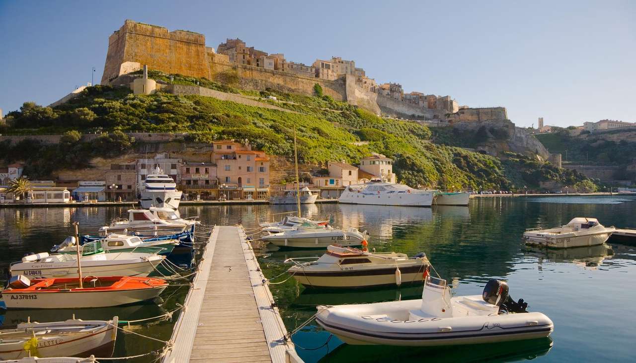 Bonifacio Hafenstadt auf Korsika Online-Puzzle