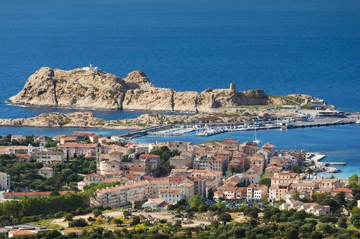 Ile Rousse auf Korsika Online-Puzzle