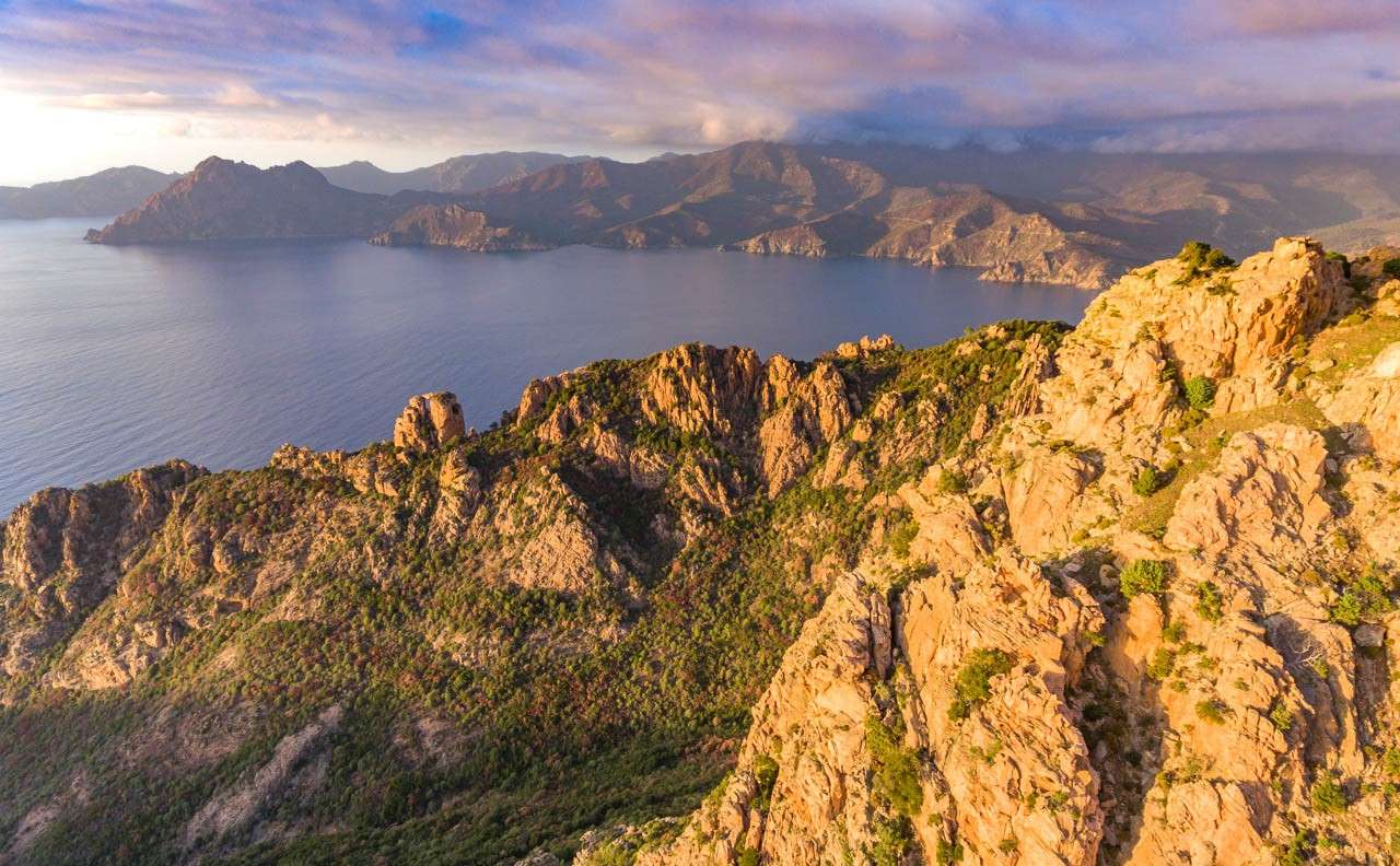 Peisajul de coastă din Corsica puzzle online