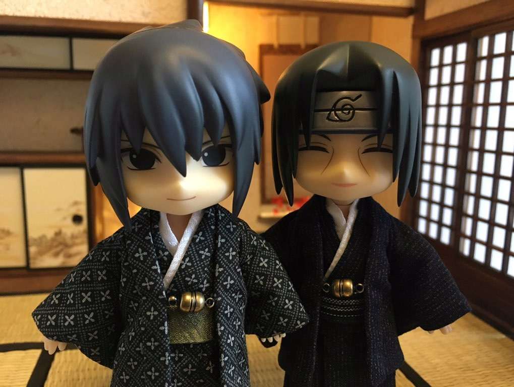Sasuke och Itachi i kimono Pussel online
