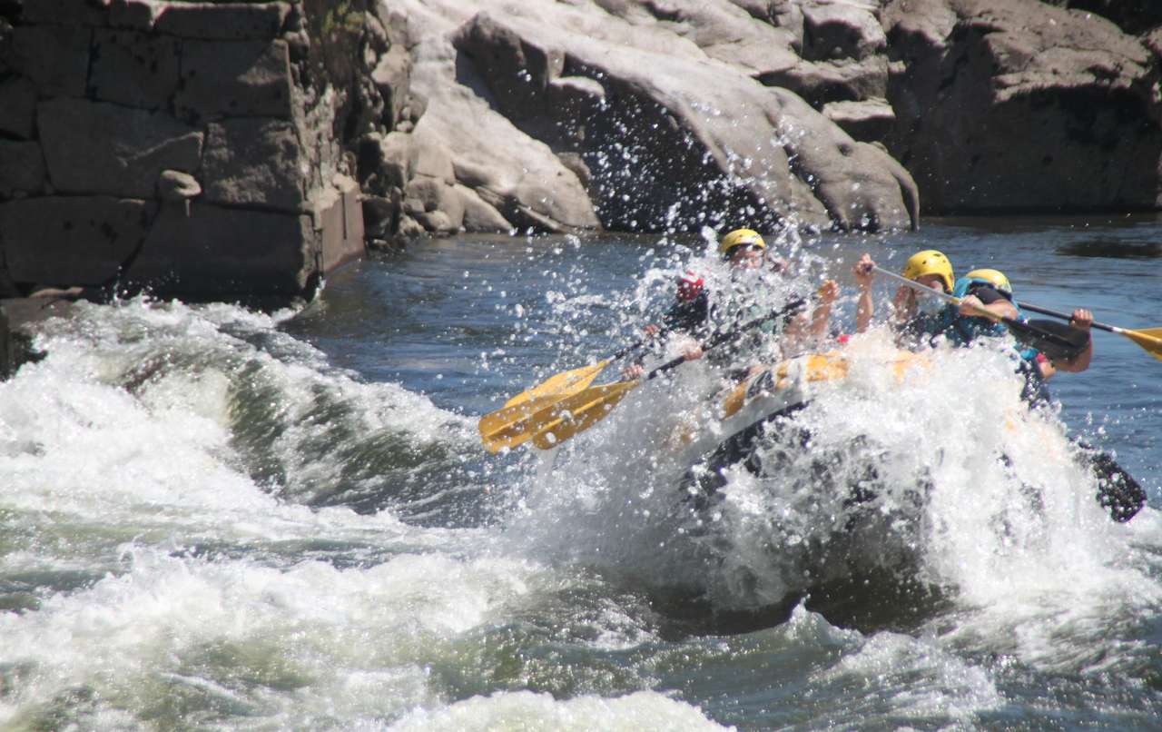 Rafting auf dem Fluss Miño. Online-Puzzle
