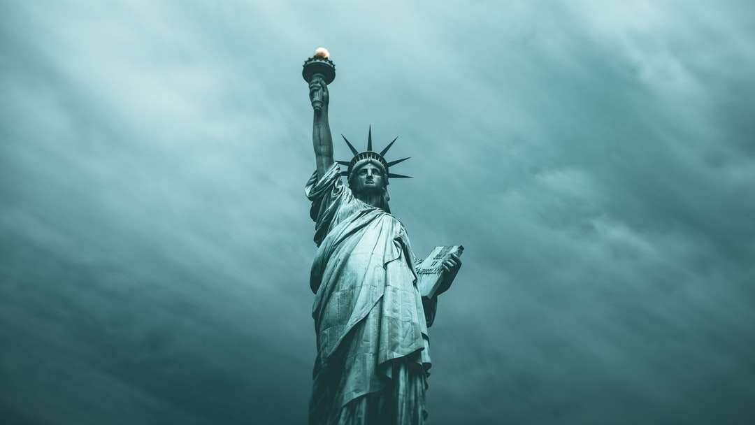 Статуя Свободы в Нью-Йорке пазл онлайн