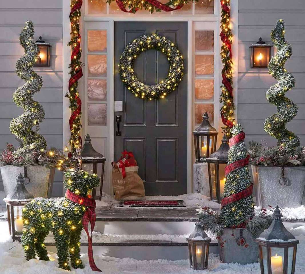 Kerstversiering voor de ingang van het huis online puzzel