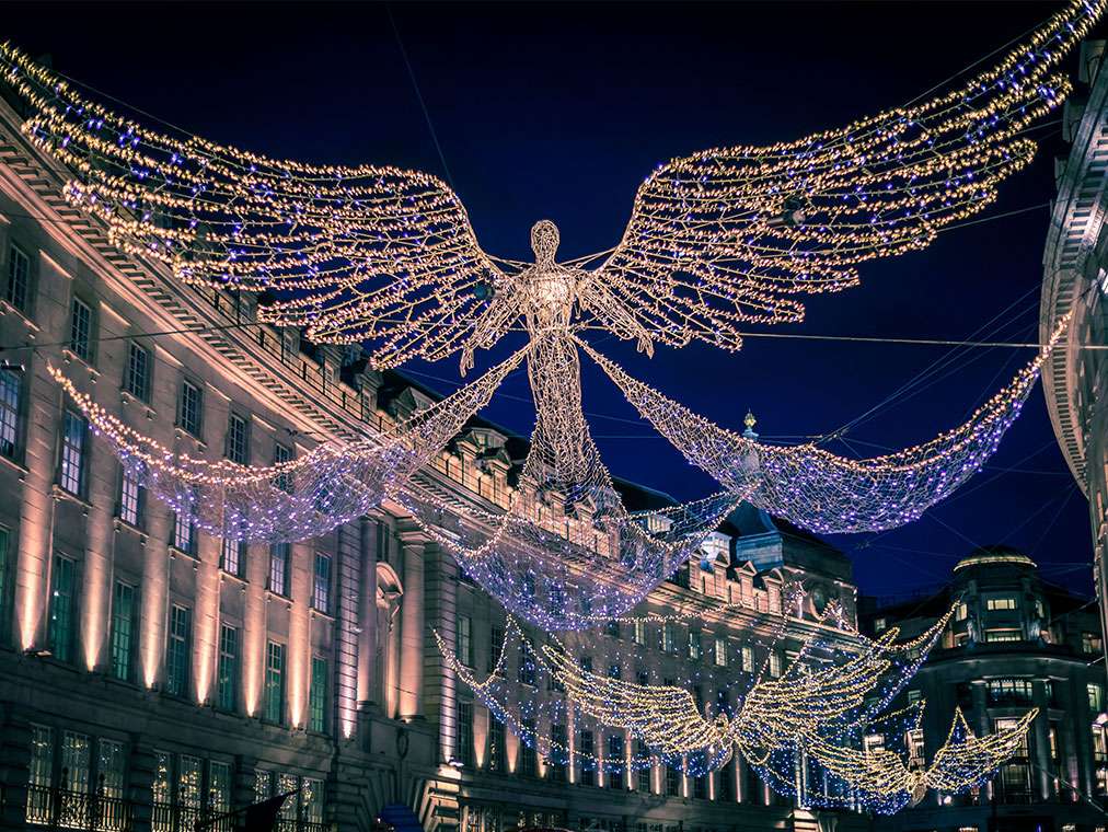 Kerstversiering in de straten van Londen legpuzzel online