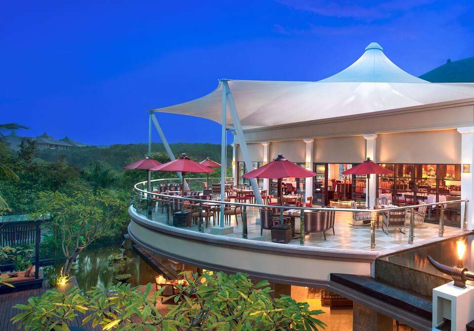 szálloda- a teraszon- rönkök szigete kirakós online