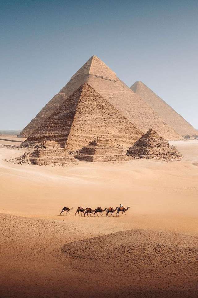 Velká pyramida v Gíze v Egyptě skládačky online
